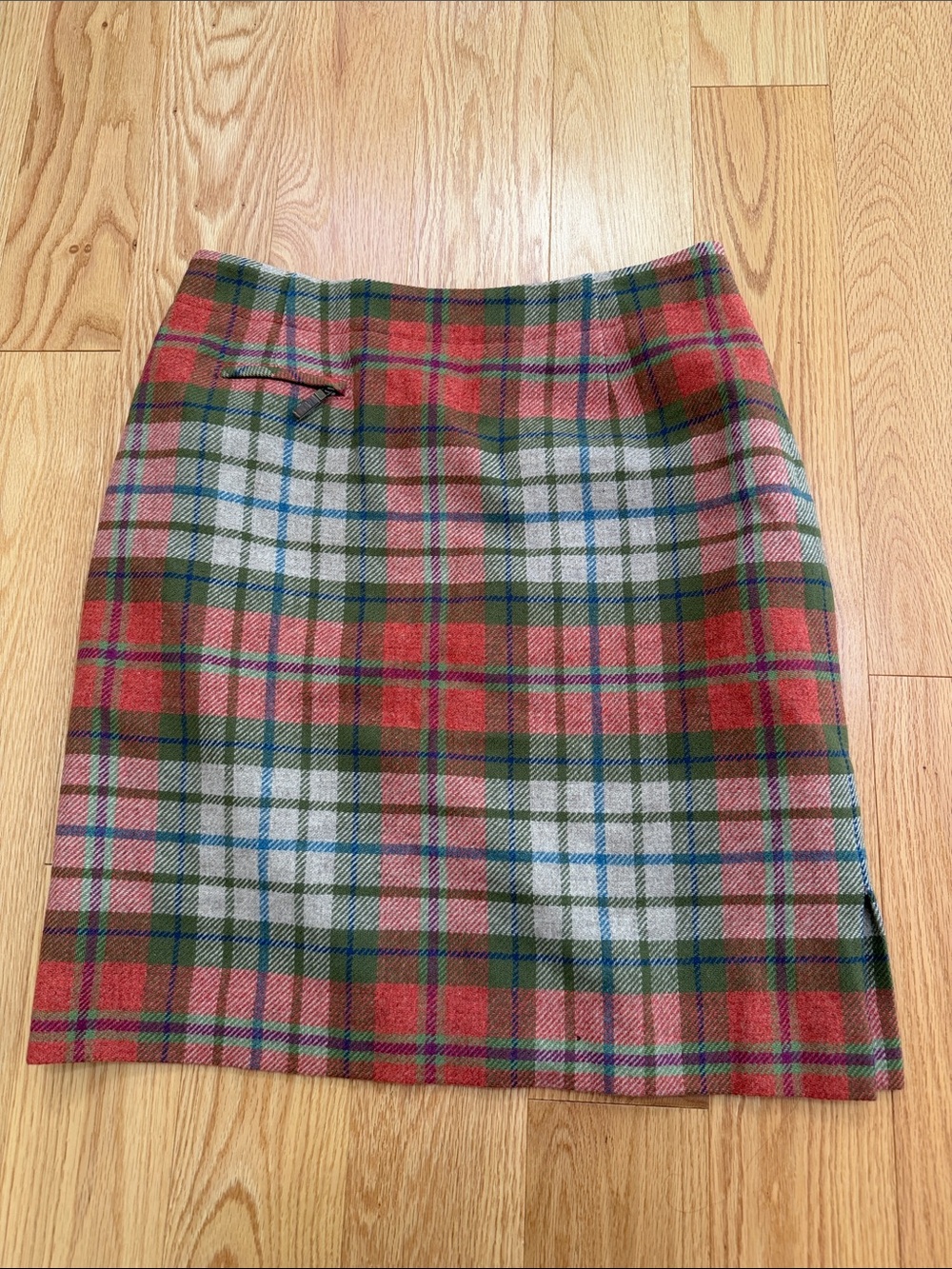 Pendleton vintage SZ 10, tartan Plaid  wool Pencil Skirt.
